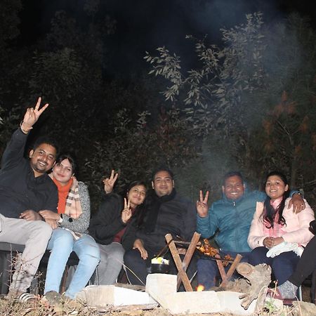 Veda Inn Chakrata Luaran gambar