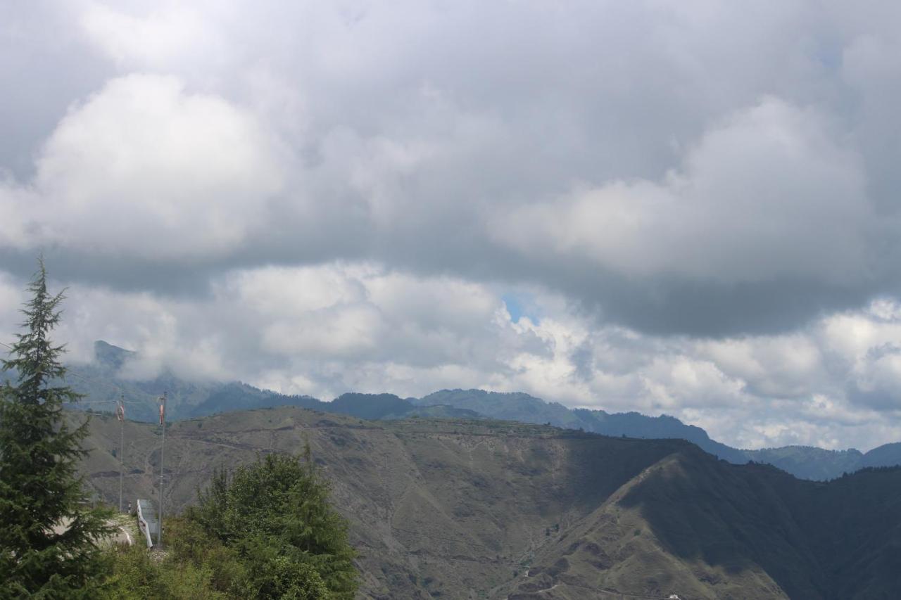 Veda Inn Chakrata Luaran gambar