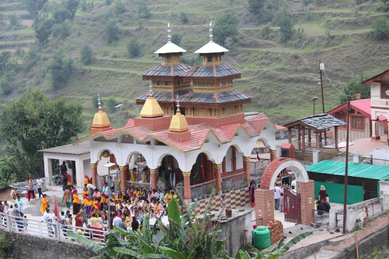 Veda Inn Chakrata Luaran gambar
