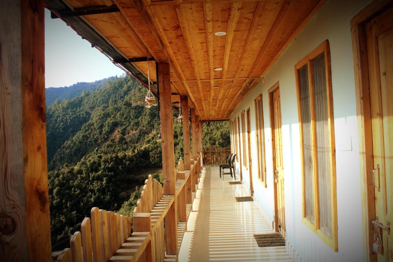 Veda Inn Chakrata Luaran gambar