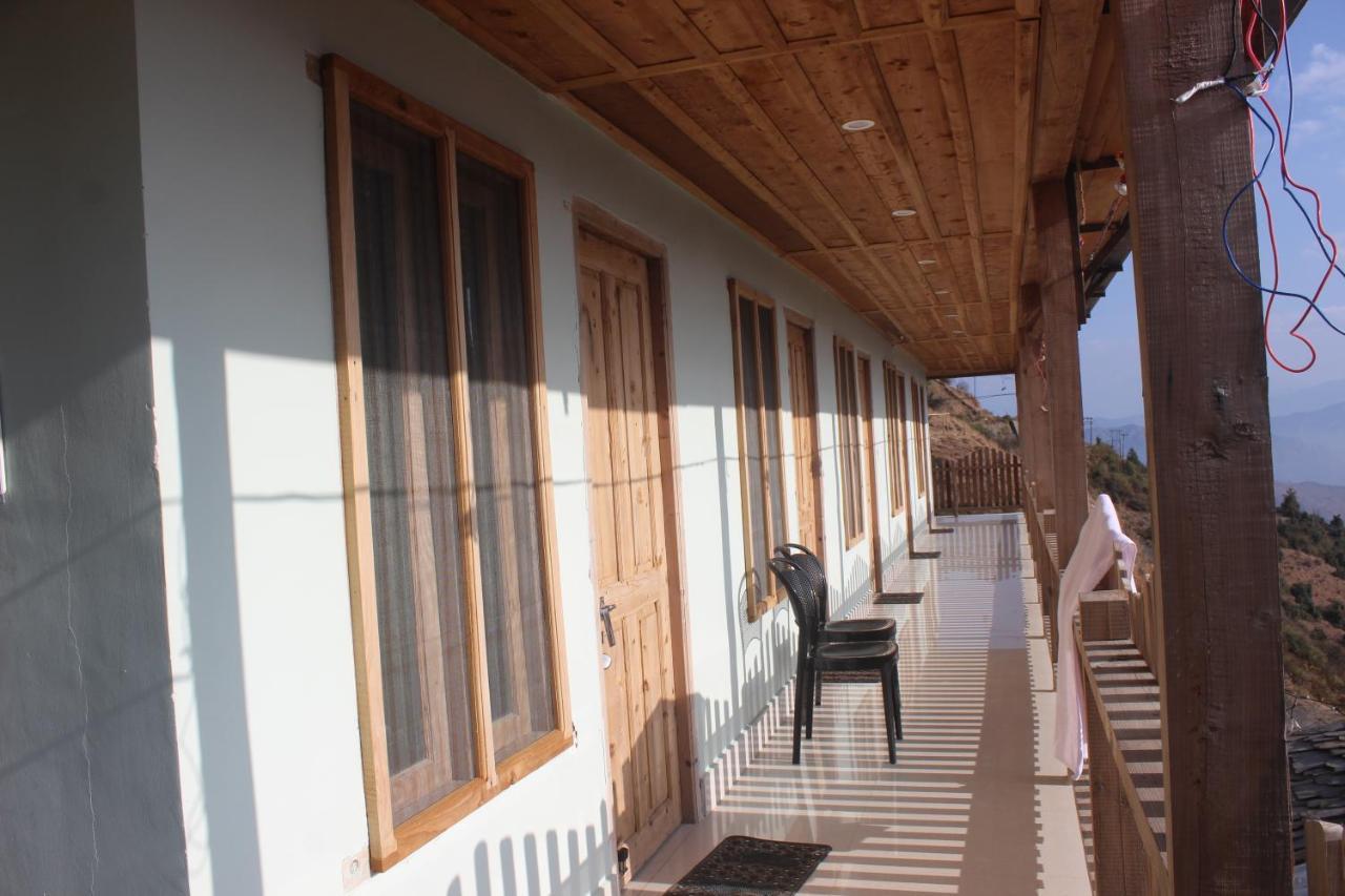 Veda Inn Chakrata Luaran gambar