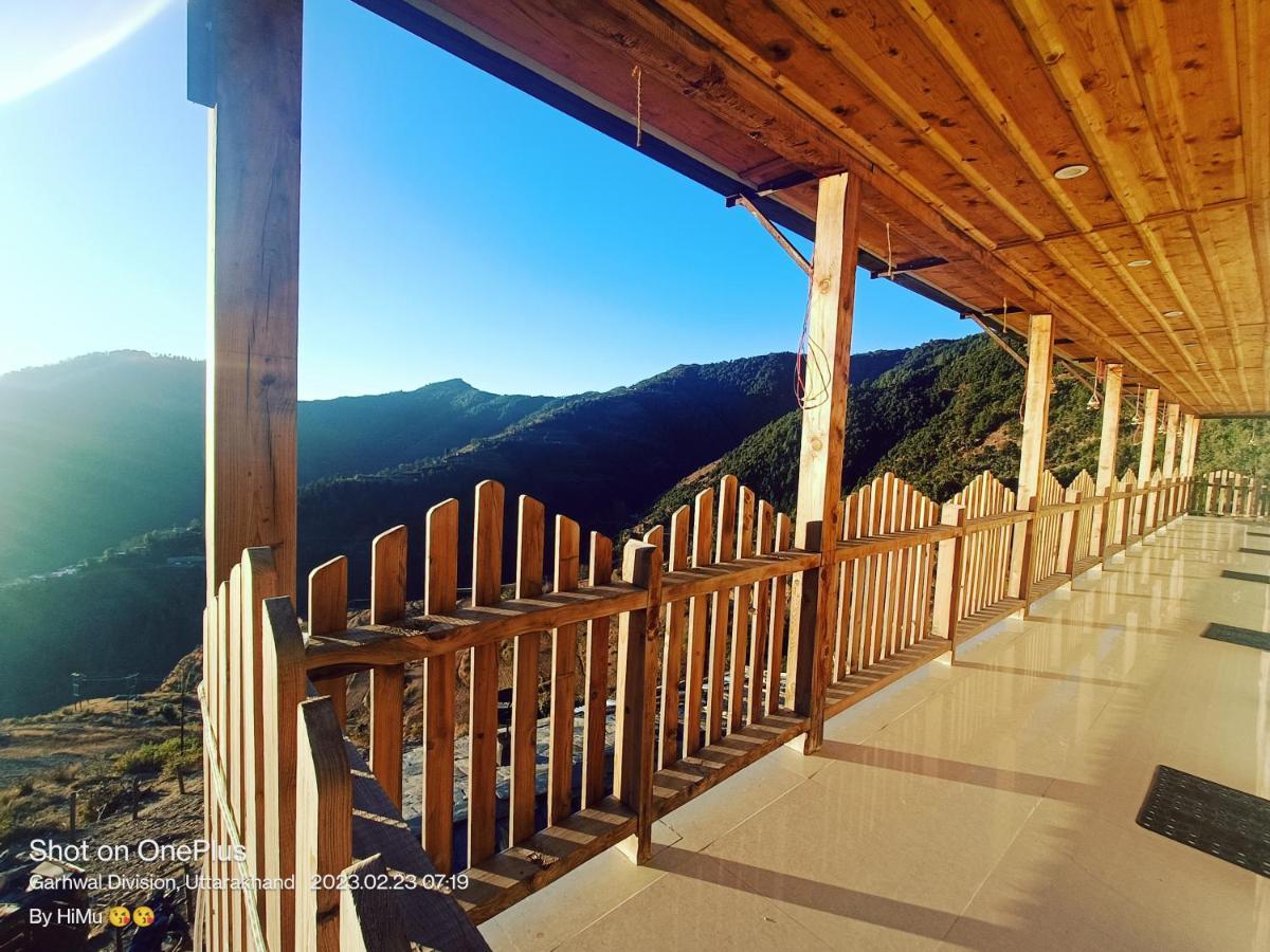 Veda Inn Chakrata Luaran gambar