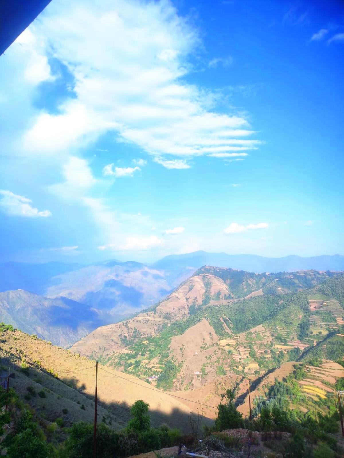 Veda Inn Chakrata Luaran gambar